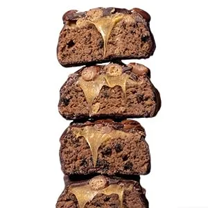 THE PROTEIN WORKS Protein Works - Loaded Legend Bars | 14g Protein | 12 Packs x 47g | Low Sugar | Salted Caramel - close up bars