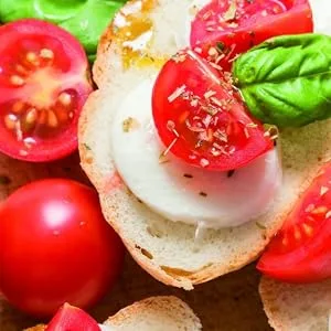 Ciro Crostini Garlic & Basil 100g - CIRO