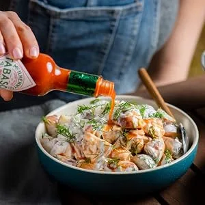 TABASCO Duo-pack: Original Red Pepper and Green Pepper Sauce - 2 glass bottles of sharp chili sauce (2 x 147ml) 100% natural - Tabasco Original Red