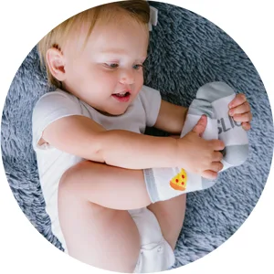 Pearhead Dad & Baby Matching Sock Set, Big & Little Slice Pizza Socks for Parent & Baby, White Daddy & Me Matching Sock Set - Matching sock set