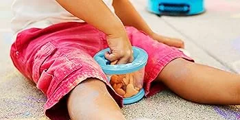 Munchkin Snack Catcher, 2 Pack, Blue/Green Blue/Green 2 Pack - Snack Catcher
