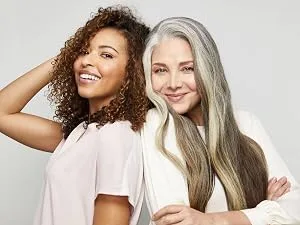 Olaplex No. 4P Blonde Enhancing Toning Shampoo, 8.5 Fl Oz - Model Shot