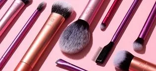 Real Techniques Face Base Makeup Brush Kit, For Concealer, Foundation, & Contour, Works With Liquid, Cream & Powder Products, Staples For Blending & Buffing, 4 Piece Set Face Base Kit, 4 Piece Set - About