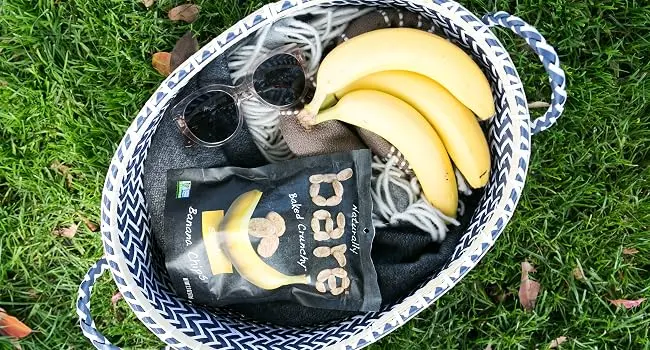 Bare Snacks Cinnamon Banana Chips, 2.7 oz - bare snacks apple banana coconut fruit chips