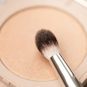 ILIA - Blending Brush | Non-Toxic, Vegan, Cruelty-Free, Clean Makeup - blending 2