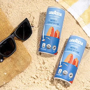 Lavazza medium roast Organic Nitro Cold Brew Coffee, (Pack of 4 Cans / 7 Fluid Ounce Each) Nitro Cold Brew 8 Fl Oz (Pack of 4) - Lavazza Cold Brew Nitro