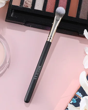 MOGILAN Dual Concealer Brush Under Eye Makeup Brushes for EyeShadow Powder Liquid Cream Concealer Blending Retractable with Cap Dual Ended Concealer Brush - concealer brush