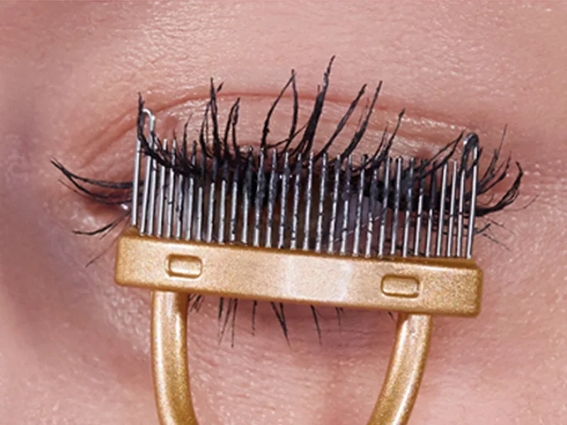 Grande Cosmetics GrandeLASH-SEPARATOR Lash Separating Comb, 0.0003125 lb. - How to Use 2