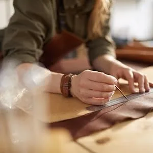 Razor Strop - Barber's Latigo Leather Straight Razor Strop. Dual Strap that will be a Great Addition for Any Straight Razor. PREMIUM LEATHER Strop for Sharpening. (Brown Personalized) - strap 7