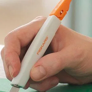 Fiskars Easy Change Fabric Knife (3 blades) - product information 4