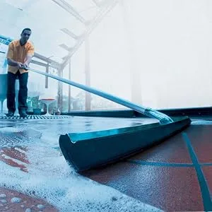 Unger Professional AquaFlex Uneven Surface Floor Squeegee with Splash Guard, 22" - Non-Marking Rubber Blade