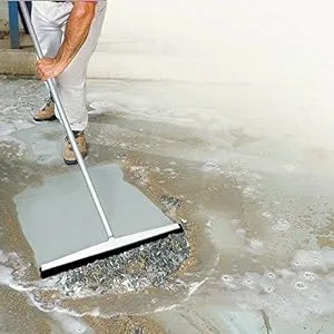 Unger Professional AquaFlex Uneven Surface Floor Squeegee with Splash Guard, 22" - Unger AquaFlex with Splash Guard