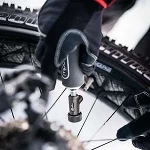 Portland Design Works Fatty Object CO2 Inflator: Includes 38g CO2 and Insulated Sleeve - CO2 Inflator Fat Bike MTB