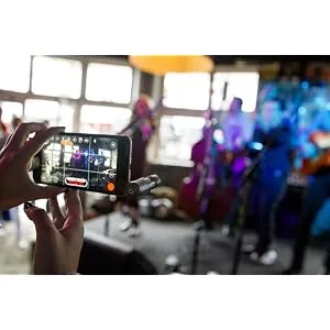 Rode VideoMic Me Compact TRRS Cardioid Mini-Shotgun Microphone for Smartphones - product information 2