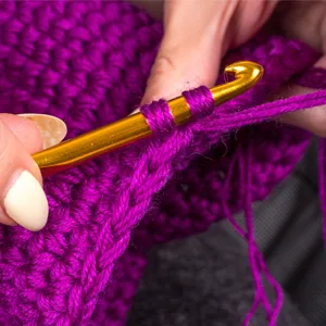 Crochet Hooks Set, Aluminum Handle Knitting Needles for Arthritic Hands, Crochet Needles for Yarn Craft, Nice Gift for Women - Ergonomic Design