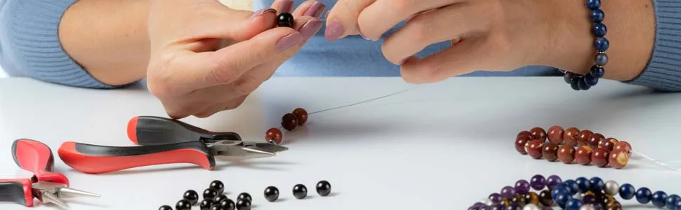 The Beadsmith Big Eye Beading Needles, 5 inches, 4 per Card, Sharp Points, Use for General Sewing, Weaving and Embroidery, Very Easy to Thread 5" Long - 4 Needles - MAKING BRACELETS