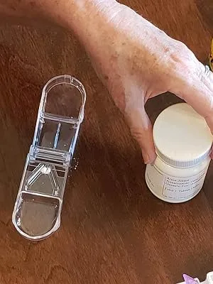 Apex Pill Splitter with Double Beveled Cutting Blade Pill Cutter for Small Pills Large Pills and Tablets Cut Pills in Half Easily, 1 Count - economy pill cutter