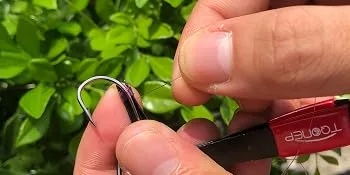TQONEP Fishing Quick Knot Tying Tool 420 Stainless Steel 4 in 1 Fly Line Clippers with Zinger Retractor Combo red - product information 3