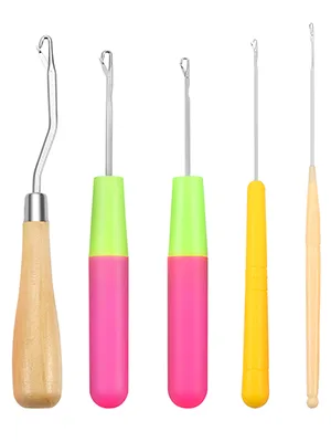 PP OPOUNT 5 Pieces 5 Different Size Bent Latch Hook Crochet Needle Hook, 1 Pieces Wooden Bent Latch Hook and 4 Size Plastic Latch Hook, Set of 5 5 PCS Crochet Hook - 2-300-400