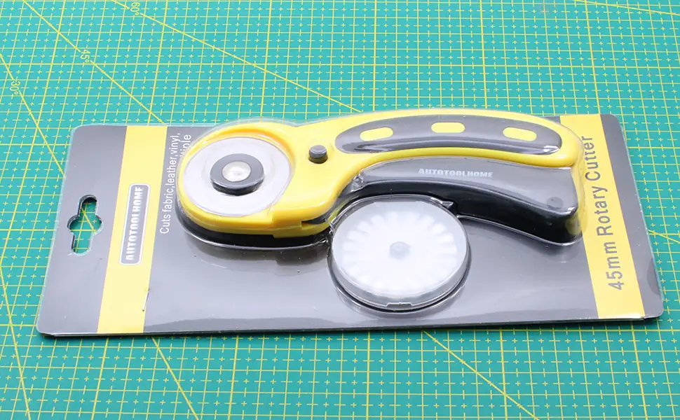 AUTOTOOLHOME 45mm Wavy Rotary Cutter 10pc Pinking Circular Refill Blades Fabric Paper Cutters Cutting Knife Patchwork Leather Sewing Tool - vinyl leather felt cutter