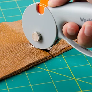 WORKLION 45mm Rotary Cutter for Fabric:Safety Lock with Ergonomic Classic Comfortable Handle Suitable for Crafting Sewing Quilting Crafts Includes Extra 5pcs 45mm Replacement Blade - Fabric Cutter Quilting
