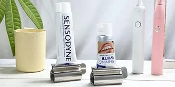 Toothpaste Squeezer - Metal Tube Squeezer Stainless Steel Tube Wringer UDQYQ Toothpaste seat Holder Stand (Silver) - toothpaste tube squeezer