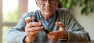 Insulin Pen Needle 100 Count (31G 5mm) - Solutions