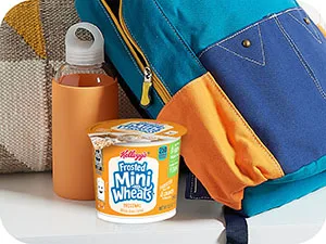 Kellogg's Frosted Mini-Wheats Cold Breakfast Cereal, High-Fiber, Whole Grain, Original, 18oz Box (1 Box) - frosted mini wheats original on the go cup with water bottle and school backpack