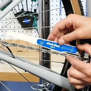 CC-4 - Chain Wear Indicator - CC-4 in use on a SRAM AXS 12-speed road chain