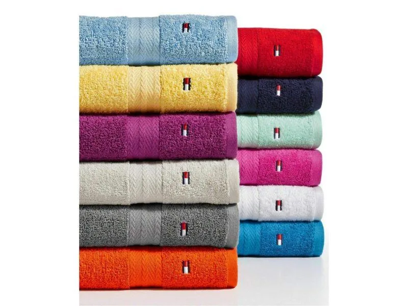 Tommy Hilfiger Modern American Solid Bath Towel, 30 X 54 Inches, 100% Cotton 574 GSM (Botanical Garden) Botanical Garden Bath Towel - CK Modern American Stacked