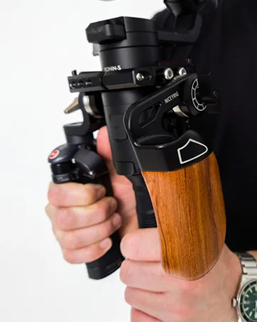 NICEYRIG T5 SSD Holder Mount with 15mm Single Rod Holder Applicable for BMPCC 4K & 6K, Samsung T5 SSD Bracket - 280 - SIDE HANDLE