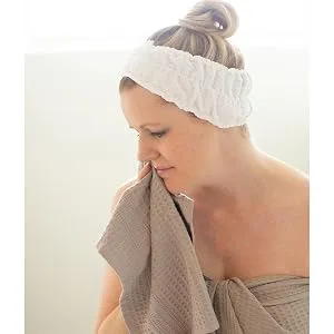 GILDEN TREE Waffle Towel Quick Dry Thin Exfoliating, 4 Pack Washcloths for Face Body, Classic Style (White) White 4 - Waffle wash cloth great for gentle exfoliation on face or body