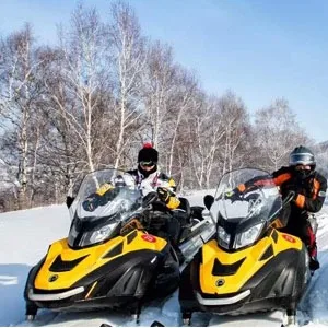 CAMYOD Waterproof Ski Snowboard Gloves with 3M Thinsulate,Zipper Pocket, Air Vent, Cold Weather Gloves for Men Medium Reflective Piping - Snowmobile