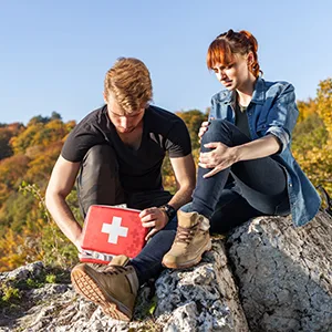 Snake Bite Kit, Bee Sting Kit, Emergency First Aid Supplies, Venom Extractor Suction Pump, Bite and Sting First Aid for Hiking, Backpacking and Camping. Includes Bonus CPR face Shield (Blue) - product information 5