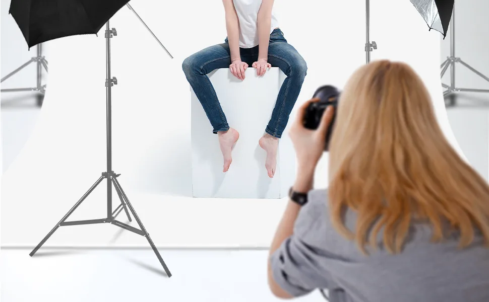 LimoStudio 33 inch Diameter Double Layer Black/Silver Photo Umbrella Lighting Reflector for Contrast, Concentrative Light, AGG126 33 Inch Diameter Black - product information 2