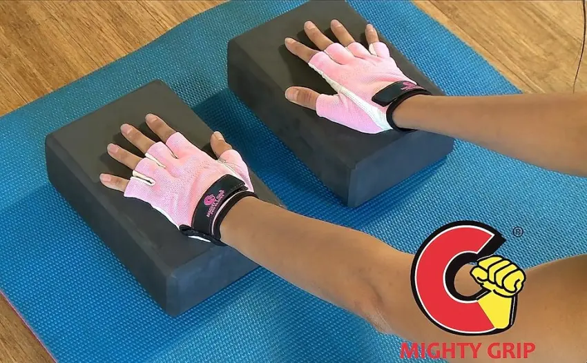 Mighty Grip Pole Dancing Gloves with Tack Strips for Gripping The Pole (1 Pair) Black Small - Mighty Grip Gloves 3