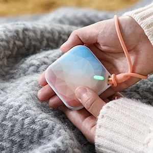 orastone Rechargeable Hand Warmer Electronic Portable Hand Warmer (Fast Warming Up, Double-Sided Warming, Reusable) polygon - Orastone Carre quick warmer