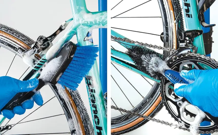 Park Tool Bike Cleaning Brush Kit Single - Park Tool BCB-4.2 brush set cleaning a bicycle