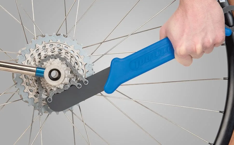 Park Tool SR-12.2 Sprocket Remover Black/Silver - Park Tool SR-12.2 Chain Whip in use on bicycle cassette