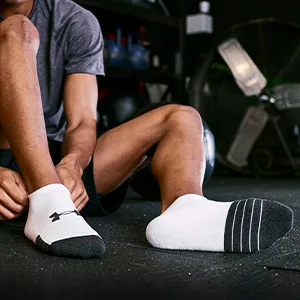 Under Armour Adult Performance Tech Crew Socks, Multipairs 6 Black (6-pairs) Large - Under Armour Performance Tech No Show Socks