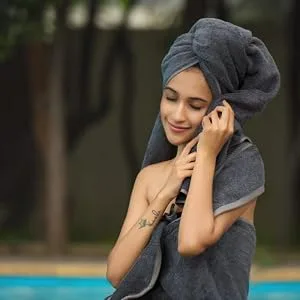 Ariv Towels - Bath Towels Set - Premium Bamboo Cotton Bath Towels - Ultra Absorbent, Soft Feel, Large and Quick Drying 30" X 52" (Grey) - Towel Set of 4 - Perfect for everyday use!