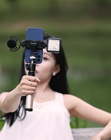 NICEYRIG Shoulder Support Camera Baseplate with 15mm Rod Clamp Railblock for Rod Support/DSLR Rig Cage - niceyrig
