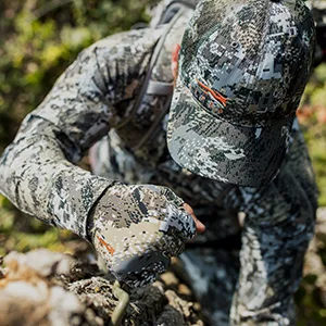 Sitka Men's Fanatic Whitetail Optifade Elevated II Camo Hunting Gloves Medium - Sitka