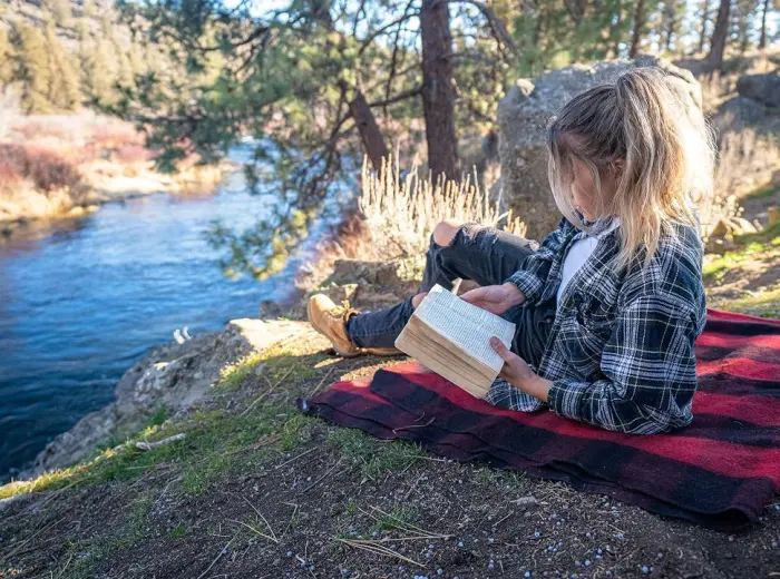 Arcturus Plaid Wool Blankets - 4.5lbs Warm, Heavy, Washable, Large | Great for Camping, Outdoors, Sporting Events, or Home Green Buffalo - Arcturus Backwoods Plaid Wool Blankets - Red