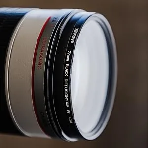 Tiffen 58BDFX12 58mm Black Diffusion 1/2 Filter - black diffusion