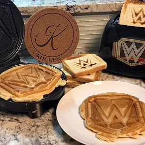 Uncanny Brands WWE Championship Belt Waffle Maker- Start Your Breakfast Like A Champion- Waffle Iron - WWE WAFFLE MAKER