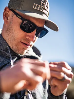 Leupold Katmai Performance Eyewear Sunglasses with Polarized Lenses DiamondCoat Shatterproof Lenses w/ in-Fused Polarization Katmai Matte Black Frames - Shadow Gray Lenses - Katmai