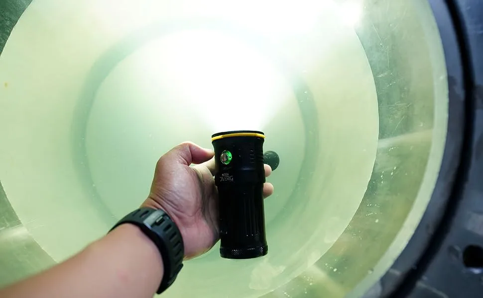 Diving Flashlight Dive Video Light 6000 Lumen Scuba Violet Red White lamp Underwater LED Flashlight Underwater Diving Torch Camera Light 110 Degree Wide Beam Angle 100m/330ft Diving Depth Black - sea60 test underwater