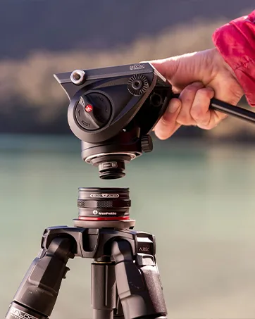 Manfrotto Video Head with Flat Base and Fixed Lever, Video Head for Compact Video Cameras and DSLR Cameras, for Filming, Videography, Content Creation, Vlogging, Live Streaming MVH502AH Video System - Manfrotto Brand Story