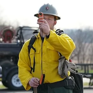 Kestrel 3550FW Fire Weather Meter - 3550 in use